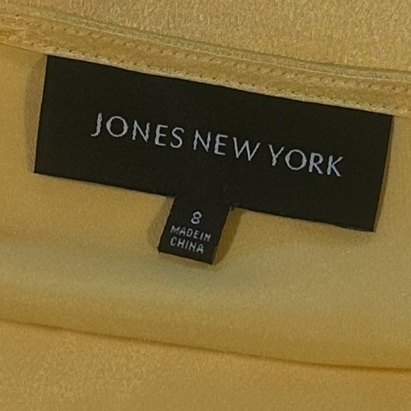 Jones New York Sleeveless Top Size 8 Yellow Draped Cowl Neckline Silky Finish - Picture 4 of 8